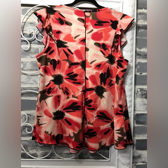 Red Blossoms Ruffled Top - Picture 4 of 4